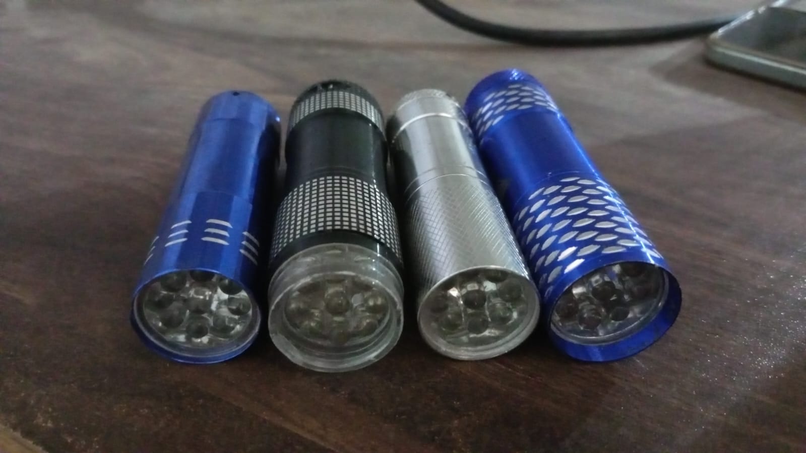 Portable Mini Torch Super-bright Mini 9 Led Bulb Pocket Torches - Torch Flashlight For Camping Hiking Diy Travelling Outdoors And More 3 Battery Operated (Battery Not Included  1 Pc  Mix Color)